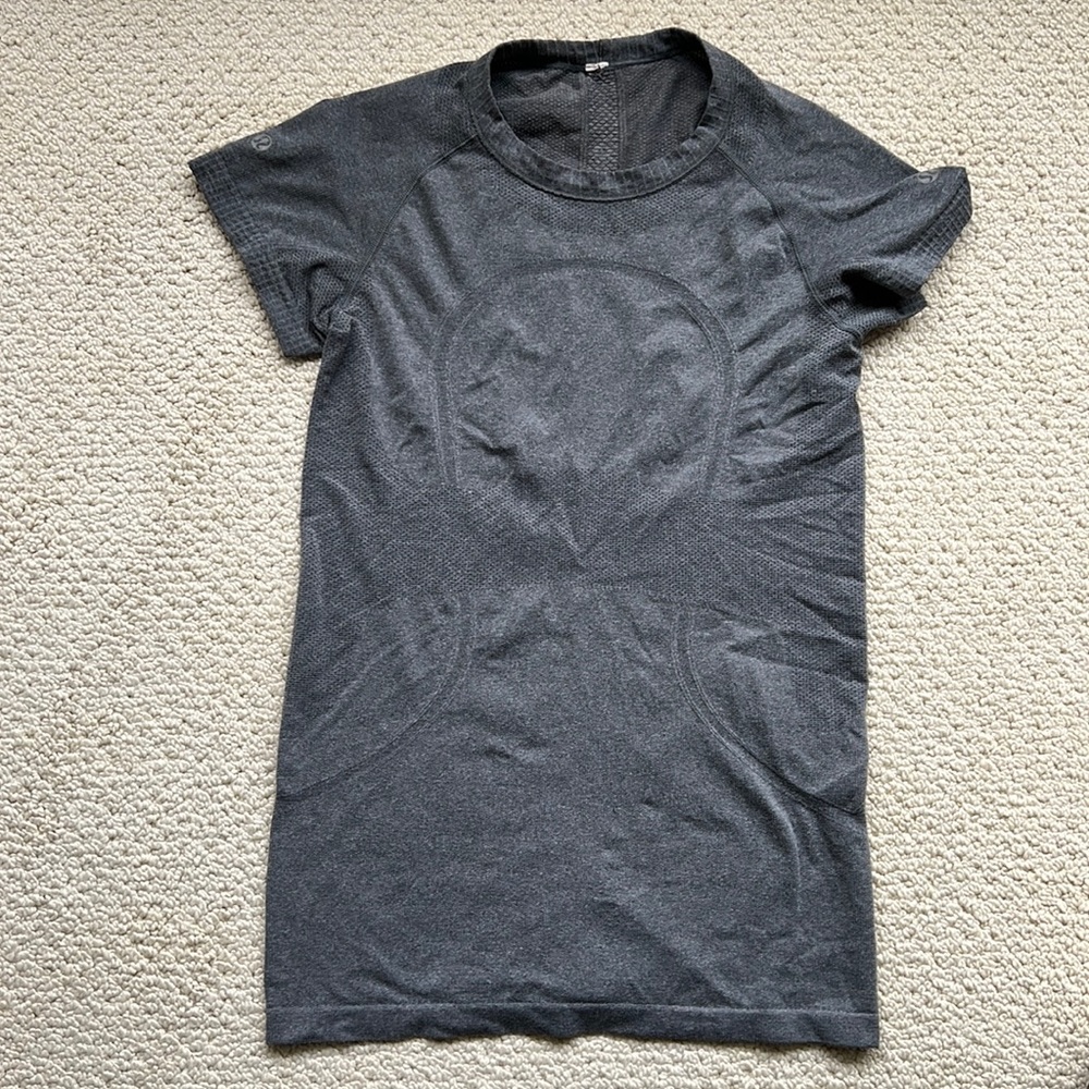 Lululemon Swiftly Tech Short Sleeve Shirt Size 4
